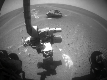La roche photographiée par Opportunity sur Mars pourrait être une météorite.