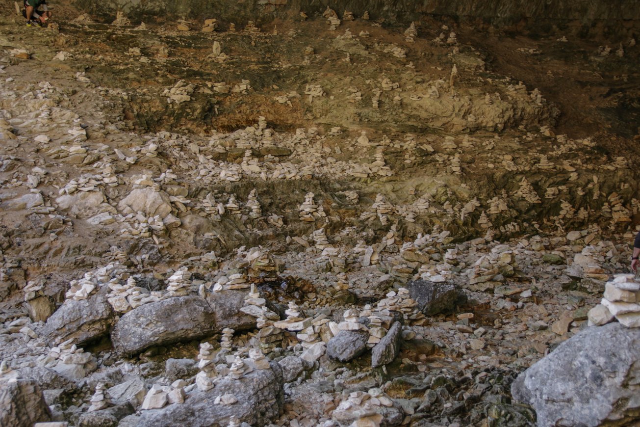 Cascade du Herisson - la grotte