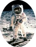 Un astronaute marchant sur la Lune