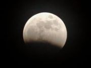 Eclipse totale de Lune - 3 mars 2007 - par Jean-Charles