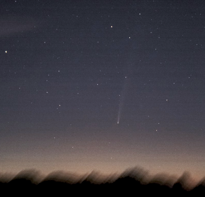 Cometa C2004 F4 (Bradfield) 04:25 UTC