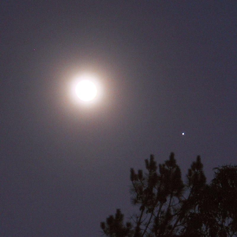 Conjunção Júpiter Lua 18:44 UTC
