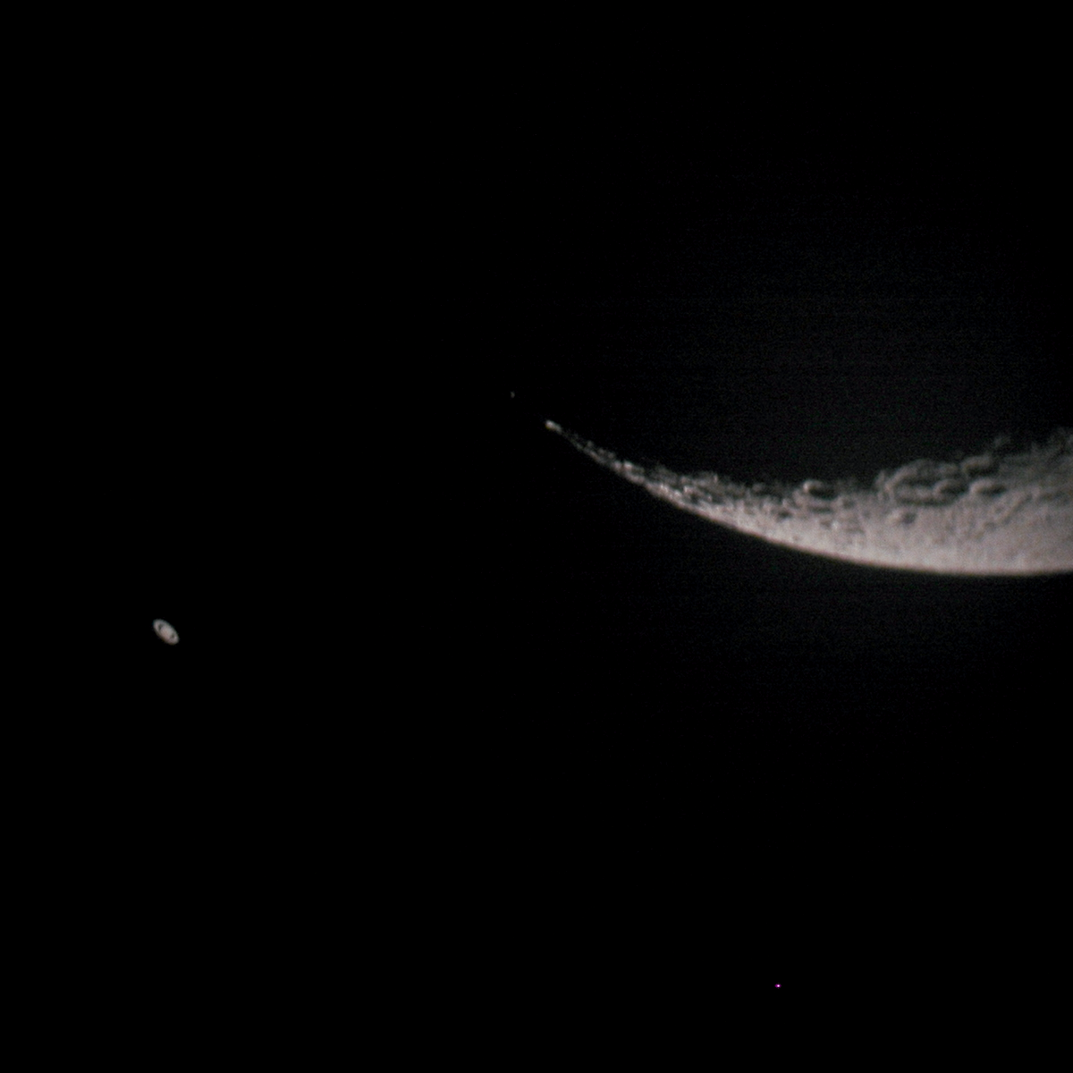 Saturno e Lua em 16-Abril-2002 21:24 UTC
