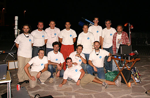 Algunos miembros y amigos del GOAT, participantes en la Fiesta de Las Estrellas '06
