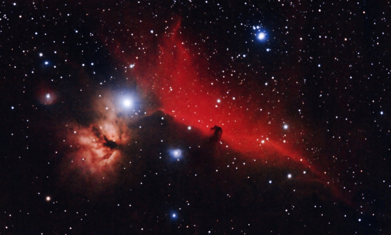 Horsehead.jpg -          texto_bright       Object:Horsehead   Date:03-12/05-12/08-12/09-12-2005       Observingsite: Sant Cugat   Telescope: TakahashiFSQ-106N  @ f/5 on GM-8 mount   Camera: Canon10D (unmodified)   Filters: IDAS LPS, Astronomik Halfa 13 nm   Exposure:from 4min ISO400 LPS to 6 min ISO1600. Total exposure: 9,8 h   Guiding: ATK-2HS on off-axis guider     Software:Guide K3CCDTools. Camera control, processing: Images Plus   Comments:   