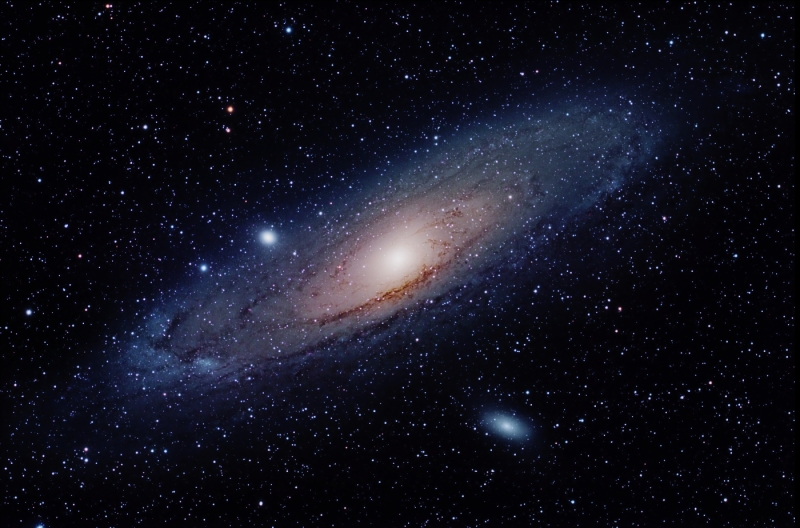 M31.jpg -          texto_bright       Object:M31   Date:23-08-2006       Observingsite: Ayna (Albacete, Spain)   Telescope: TakahashiFSQ-106N  @ f/5 on GM-8 mount   Camera: Canon20Da   Filters: IDAS LPS   Exposure:5x8 min + 7x10 min + 8x12 min ISO400. Total exposure: 3.5 h   Guiding: ATK-2HS on off-axis guider     Software:Guide K3CCDTools. Camera control: Images Plus. Processing: PixInsight   Comments:   