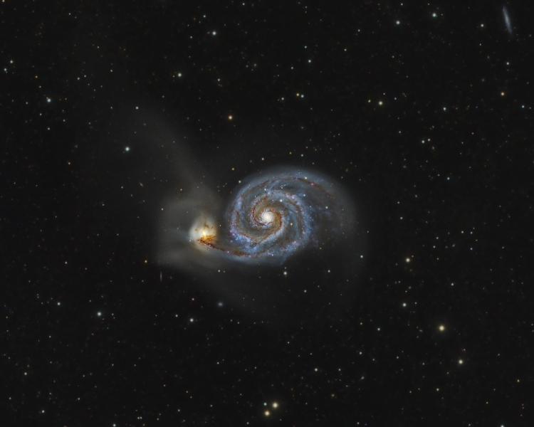 M51.jpg -          texto_bright    Object:M51 Whirlpool Galaxy   Date:21-03, 02-05, 15-05-2009   Observingsite: FNO (Fosca Nit Observatory, Àger)   Telescope: TakahashiTOA-150  @ f/7.3 on EM-400 mount   Camera:SBIG STL-11000M  @ -20C   Filters: Baader RGB   Exposure:5 x 30 min R; 5 x 30 min G; 5 x 30 min B (all unbinned).  Totalexposure: 7,5 h     Guiding: Camera guide chip     Software:Guide & camera control: CCDSoft. Processing: PixInsight 1.5 Comment: Pure RGB image.    