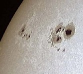 Sunspot group AR9393, 160000 km wide