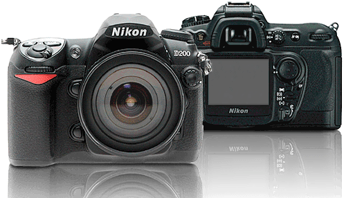 Dj dpass par le Nikon D300, le D200 dispose d'un capteur CCD de 10.2 Mpixels. En 2006 il cotait 1500 euros botier nu. Ajouter 380 euros pour un zoom AF-S DX de 18-70 mm.
