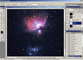 Photographie de la Grande nébuleuse d'Orion, M42 et M43 et  postprocessing pour faire ressentir les détails dans la région brillante centrale. Mission accomplie. Les couleurs ont bien sûr été contrôlées par rapport à l'espace CIE et au profil de l'écran. Document A.Fujii/T.Lombry.