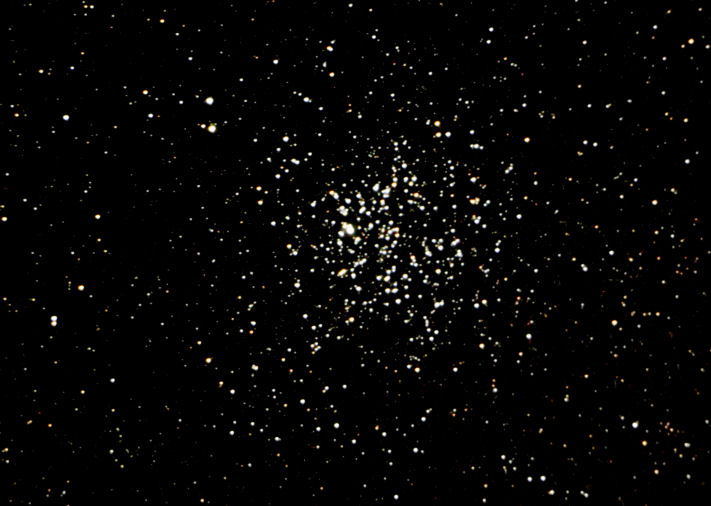 M11second M11 L'Amas du Canard Sauvage, il ressemble à un amas globulaire, mais c'est bien un amas ouvert. 30 x 30 secondes (800 ISO) traitées avec ImagesPlus. LX-200 10'' prime focus. 9.8.05 Chêne-Bougeries