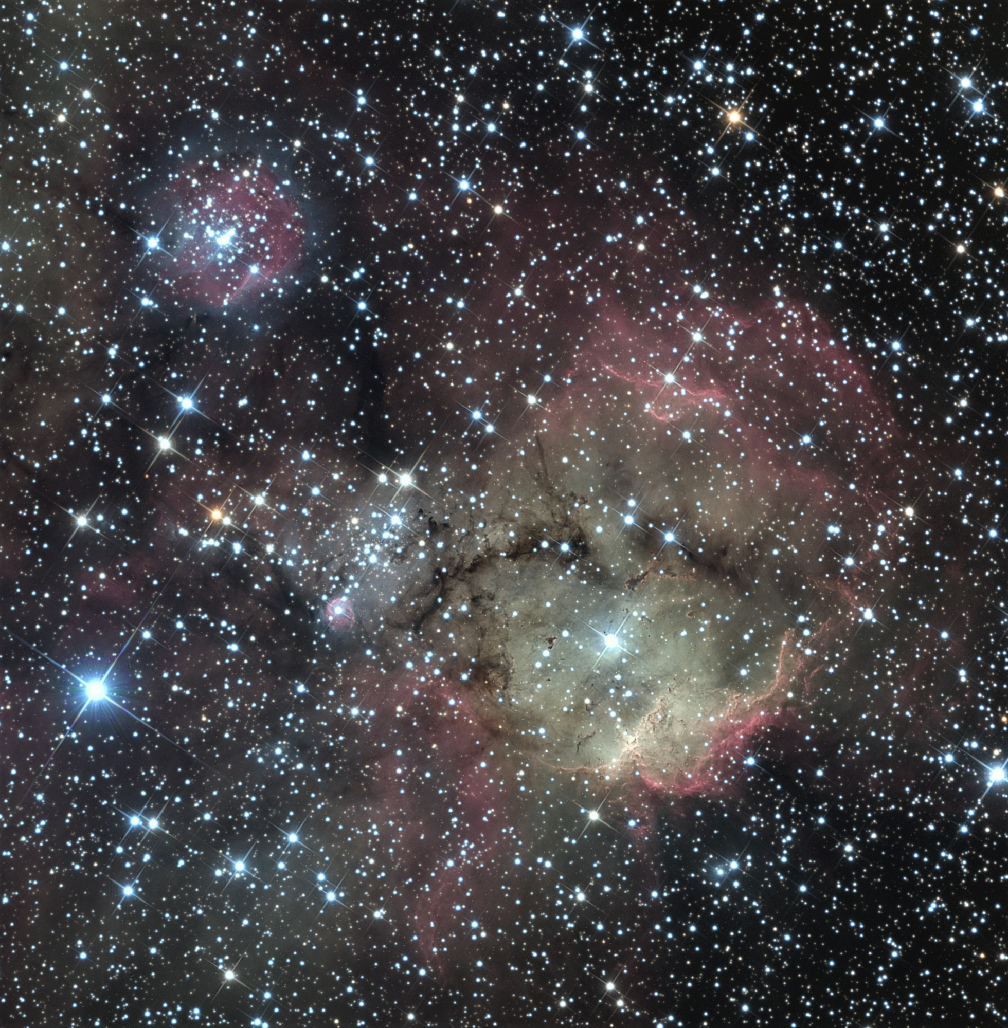 NGC2467LRVB-V3-Crop-Sature.thumb.jpg.82f9be3932ea03a66569aaa698983fbf.jpg