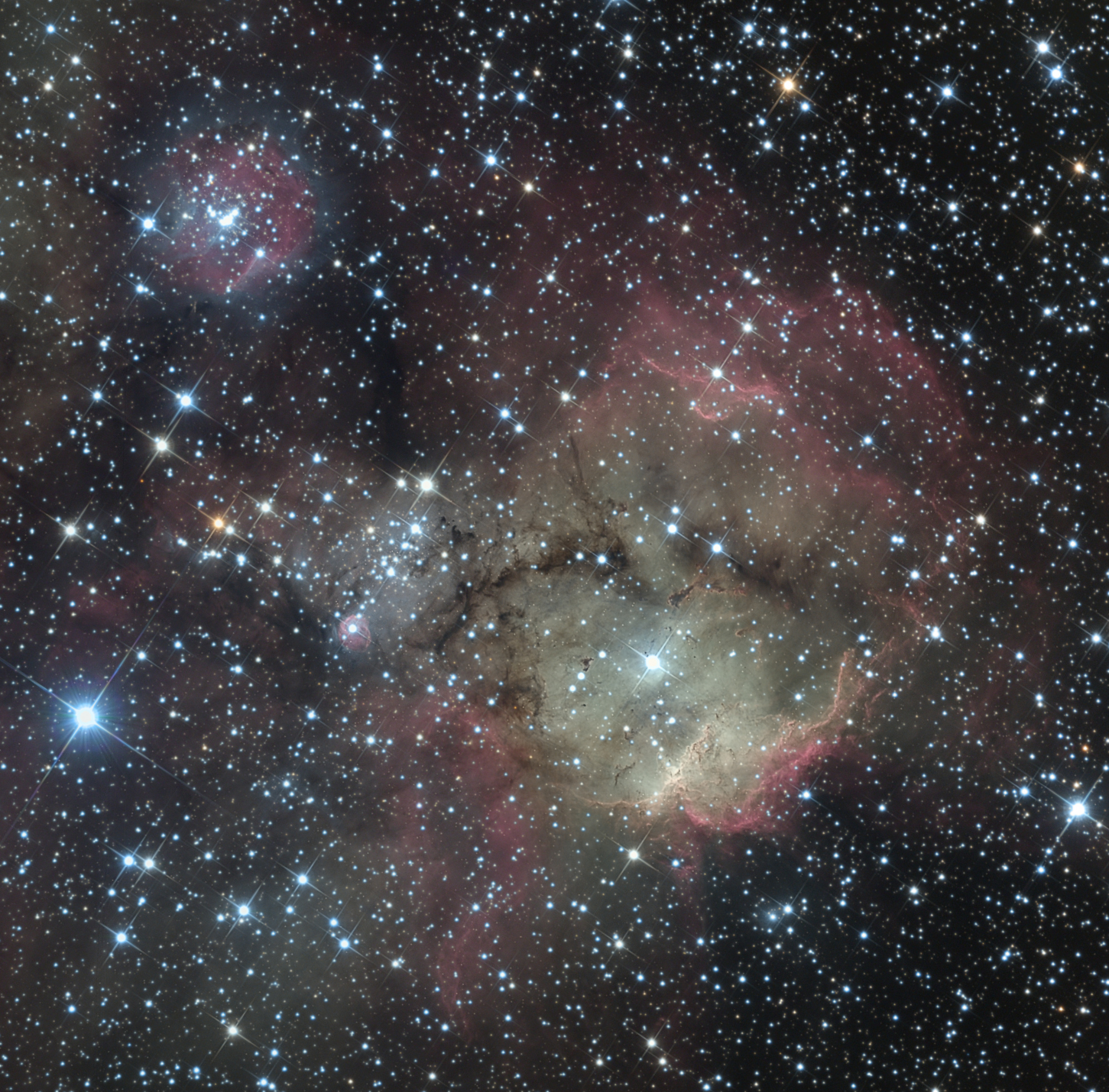 NGC2467LRVB-V4-Crop.thumb.jpg.48a5ce6d261f19372ae574df7a66cd9c.jpg