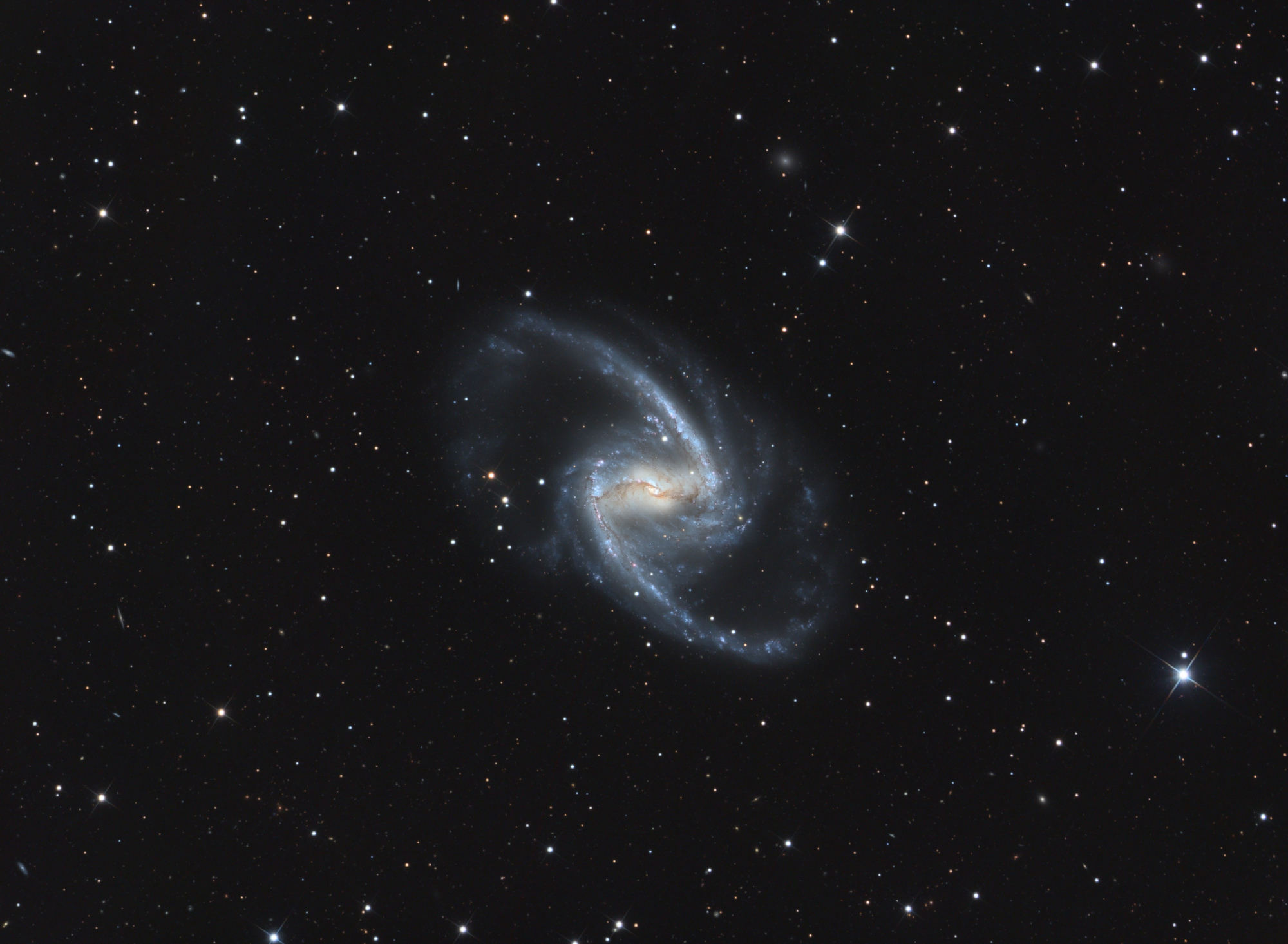 NGC1365_LRVB-V4.thumb.jpg.5f57a051ce5edd146b6a704a0fa01bec.jpg