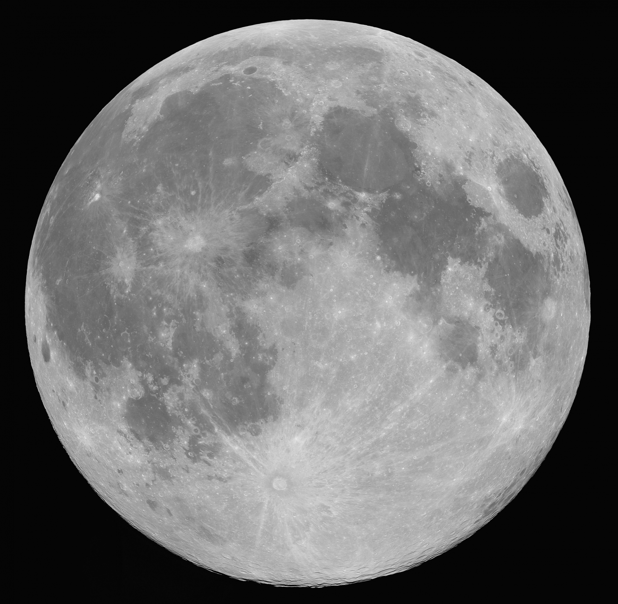 lune_astro.thumb.jpg.0fe4700bc151c7d743fd4820df627096.jpg