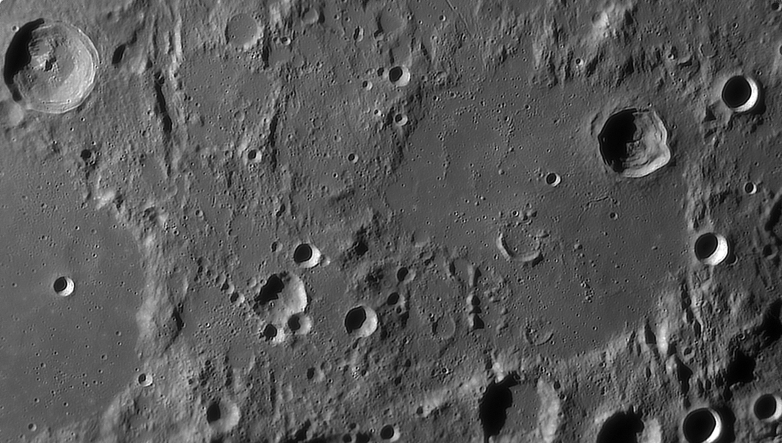 large.moon_20_09_2019_03_43_HIPPA.jpg.b5