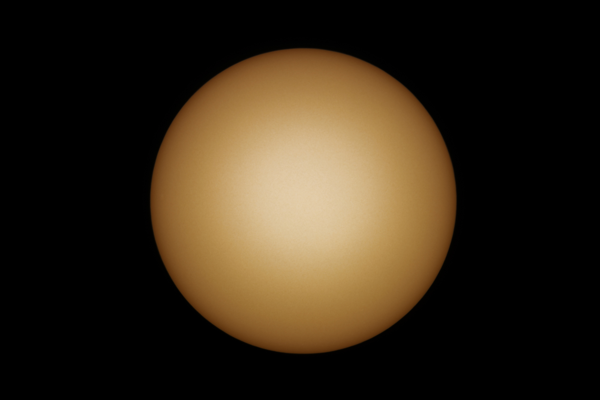 Soleil1_20_mars_2020_astrosurface.png.thumb.jpg.6e16bf27e7af23dd174f3c05958e6839.jpg