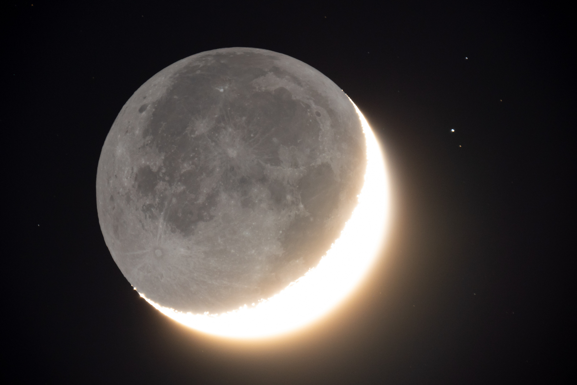 Lune-cendree-TS71-800ISO-15s.thumb.jpg.b4733340e432481e043fe6544404950f.jpg