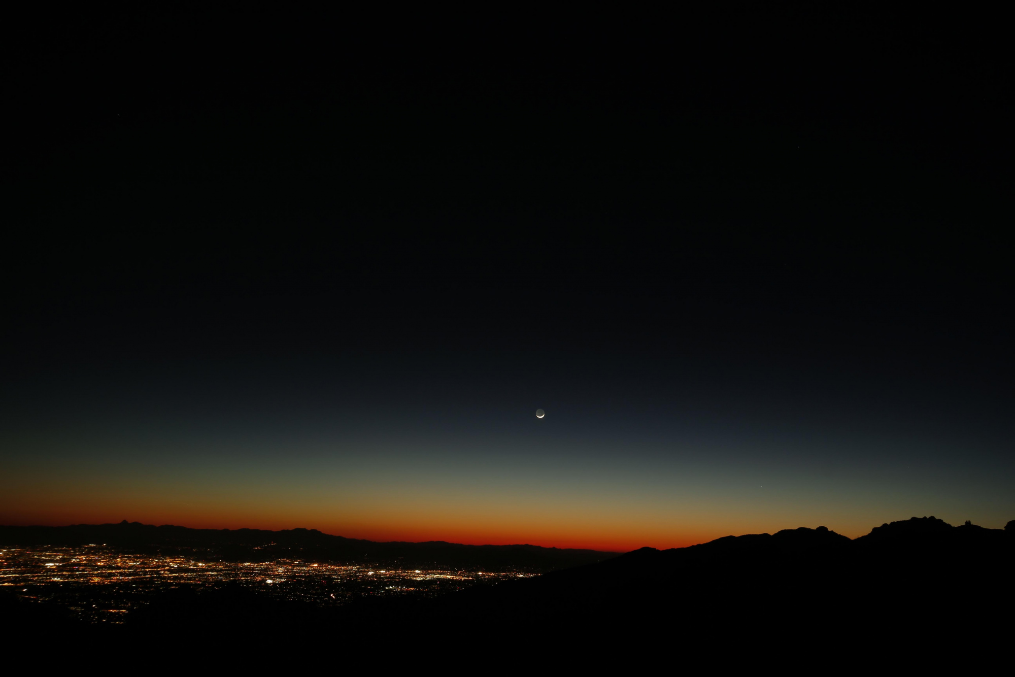 Tucson et Lune cendrée 5733 send.jpg