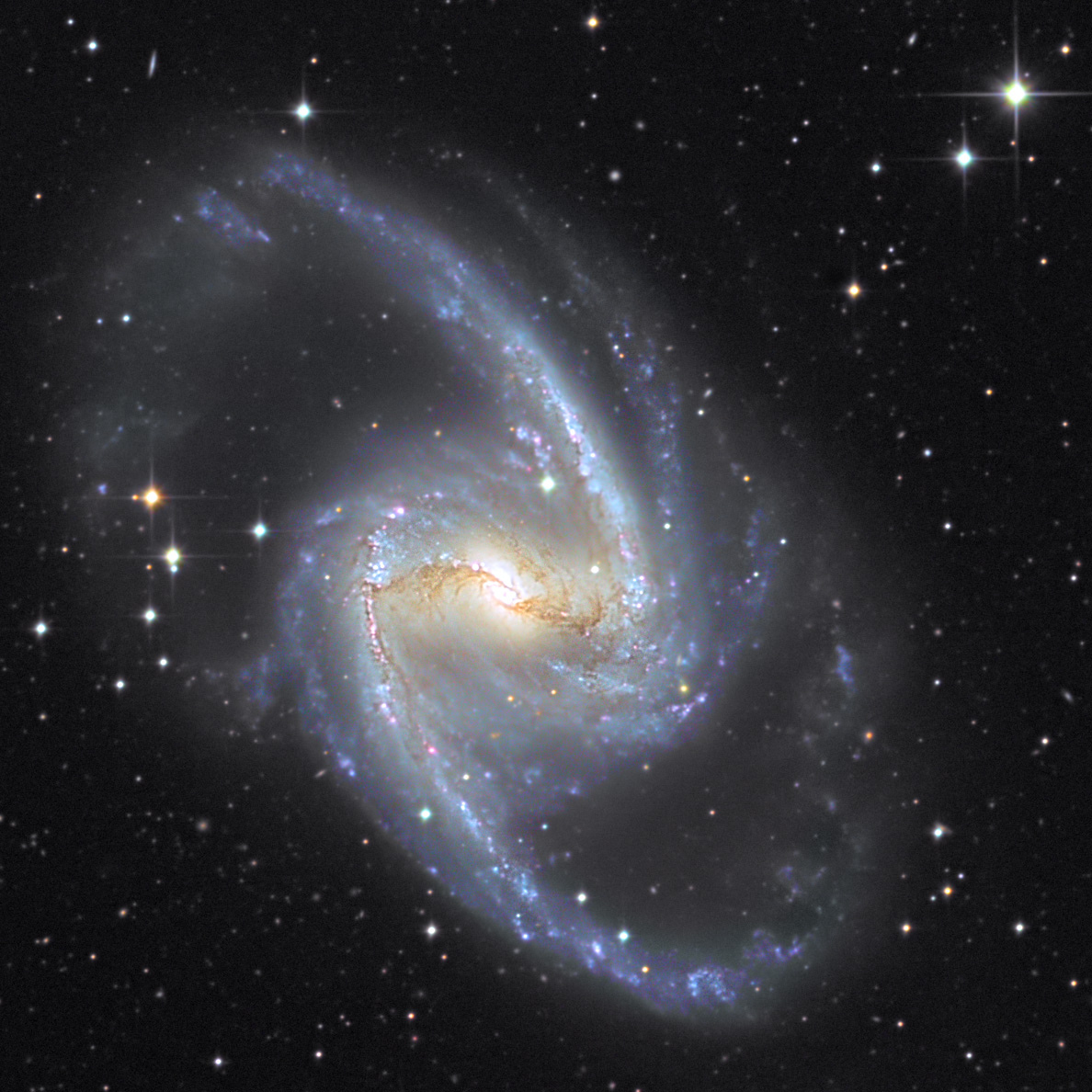 6005e746df74f_NGC1365_C_AB_TACRGB_TG_crop.jpg.3d909d381d8eb5fa972873f8a802947e.jpg