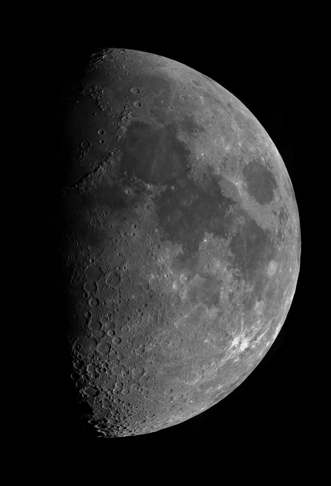 Lune2.thumb.jpg.326022f58e40d3b52d2f0a5a07afa0b0.jpg
