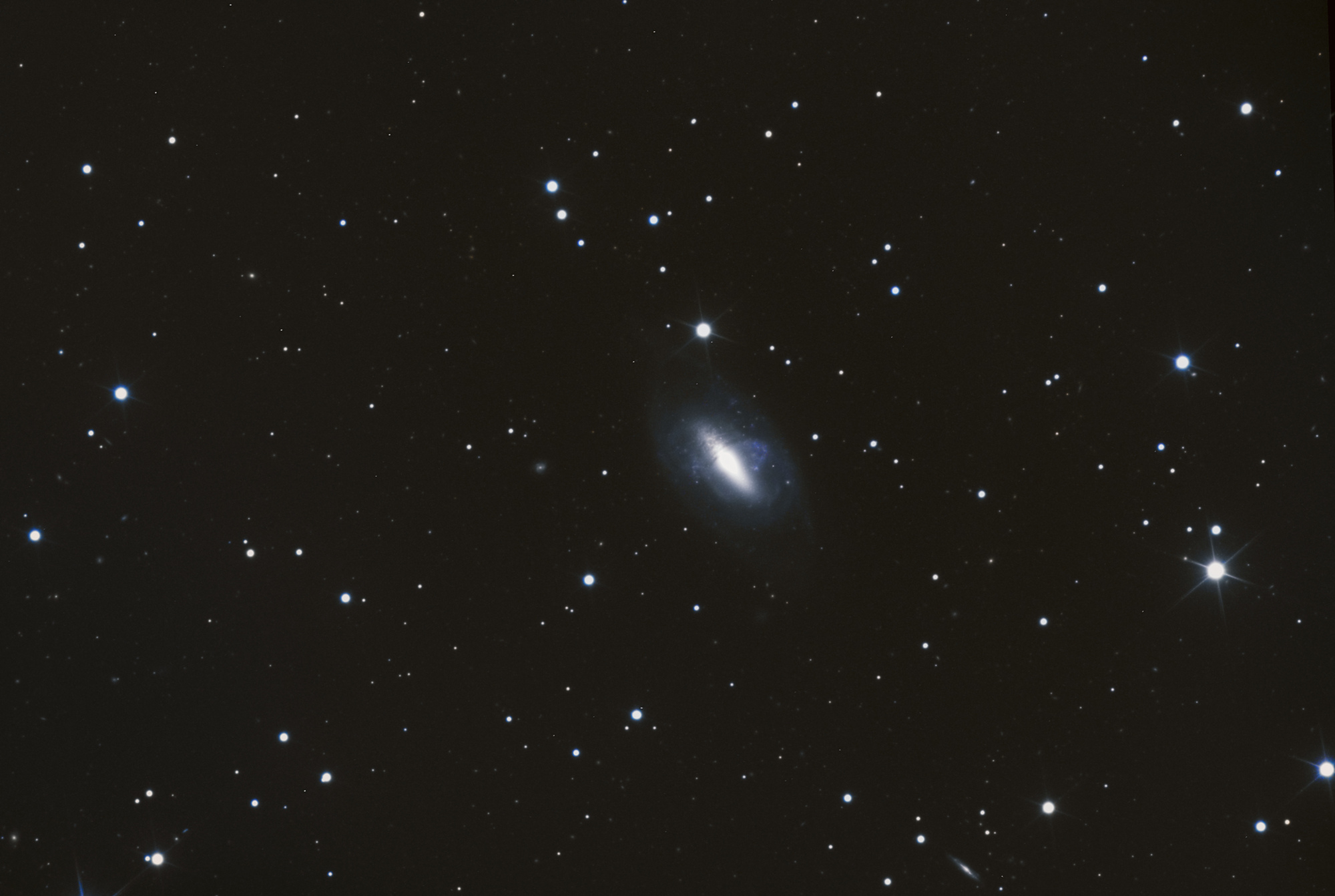 NGC_2685_Finale1.thumb.jpg.f9c20235c8e68f684edc06f18b2947f7.jpg